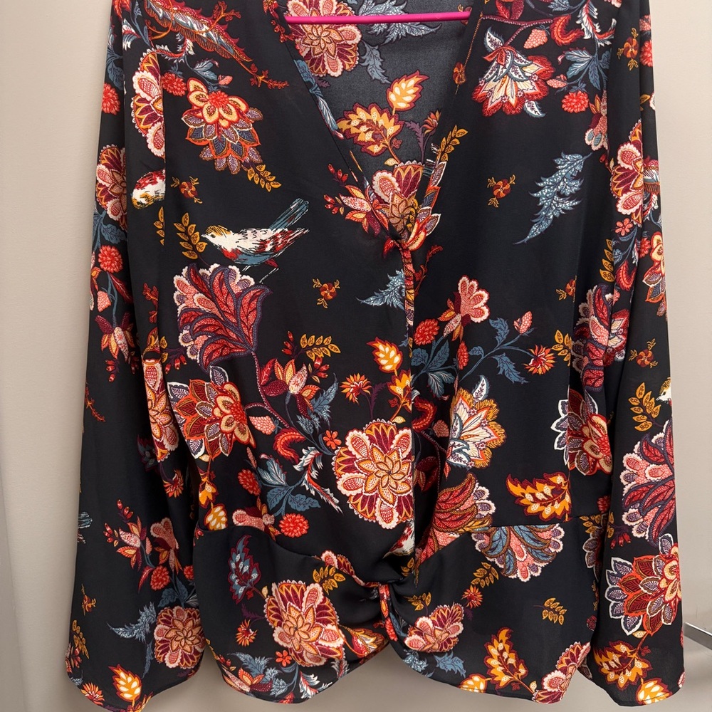 Signature Studio Black Floral‎ Bird Print Twist Front V Neck Long Sleeve